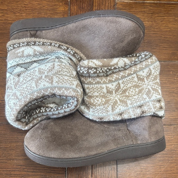 Muk Luks Brown and Tan Ankle Boots - Picture 1 of 5